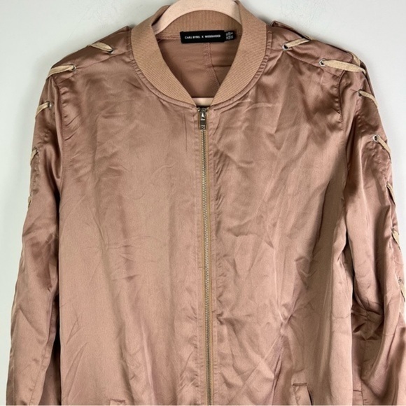 Missguided Carli Bybel  Zip Front Jacket womens Size 6 rose gold satin - Picture 3 of 9